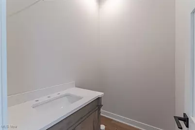 20 Hamlet Court, Bratenahl, OH 44108 - Photo 9