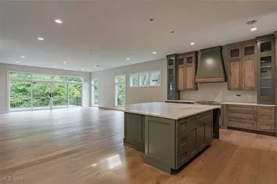 20 Hamlet Court, Bratenahl, OH 44108 - Photo 5