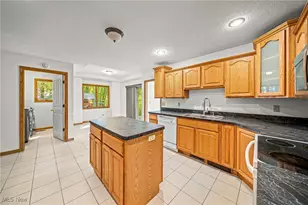 5249 Century Bay Ave, Ashtabula, OH 44004 - Photo 15