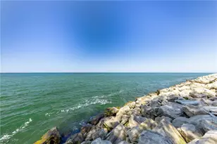 1 Bratenahl Pl, Bratenahl, OH 44108 - Photo 7