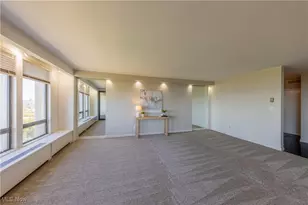 1 Bratenahl Pl, Bratenahl, OH 44108 - Photo 15