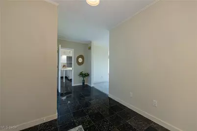 1 Bratenahl Place #1411, Bratenahl, OH 44108 - Photo 9