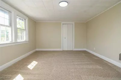 5256 Center Road, Lowellville, OH 44436 - Photo 19