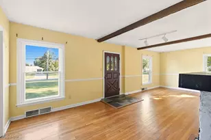 375 Hillside Rd, Green Hills, OH 44131 - Photo 3