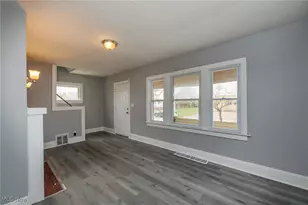 1357 E 170 Th St, Loveland, OH 44110 - Photo 3