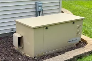 33409 Chatham Dr, Avon Lake, OH 44012 - Photo 9