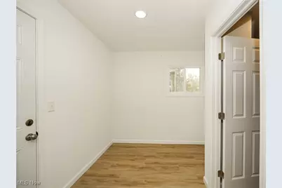 1115 Colonial Boulevard NE, Canton, OH 44714 - Photo 15