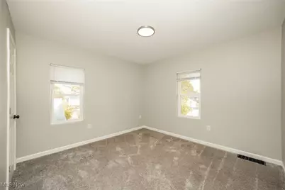 1115 Colonial Boulevard NE, Canton, OH 44714 - Photo 9