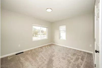 1115 Colonial Boulevard NE, Canton, OH 44714 - Photo 7