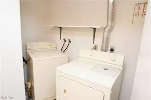 311 Goodhue Dr, Akron, OH 44313 - Photo 17