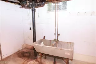 311 Goodhue Dr, Akron, OH 44313 - Photo 27