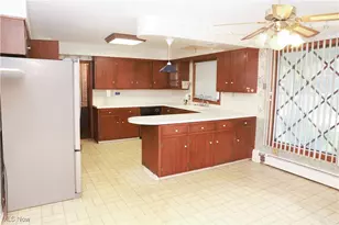 311 Goodhue Dr, Akron, OH 44313 - Photo 9