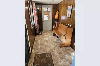 174 E 200th Street, Euclid, OH 44119 - Photo 15