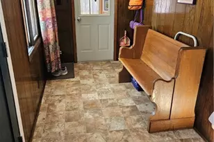 174 E 200th St, Euclid, OH 44119 - Photo 15