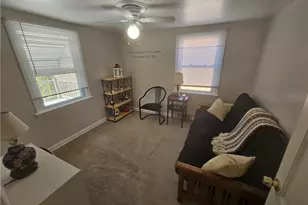 174 E 200th St, Euclid, OH 44119 - Photo 23