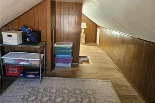 174 E 200th St, Euclid, OH 44119 - Photo 29