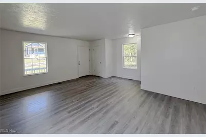 247 Reed Avenue, Campbell, OH 44405 - Photo 7