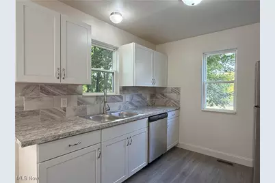 247 Reed Avenue, Campbell, OH 44405 - Photo 9