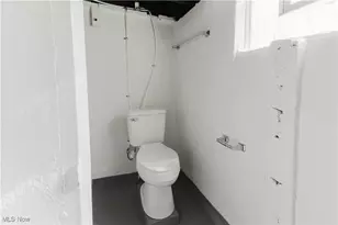 104 Plum St, Weirton, WV 26062 - Photo 25