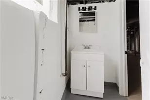 104 Plum St, Weirton, WV 26062 - Photo 27