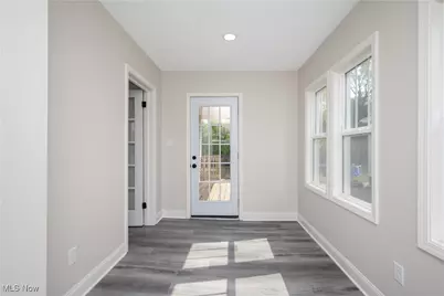 687 Moreley Avenue, Akron, OH 44320 - Photo 17