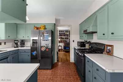 990 Westport Drive, Youngstown, OH 44511 - Photo 5