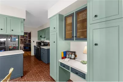 990 Westport Drive, Youngstown, OH 44511 - Photo 7