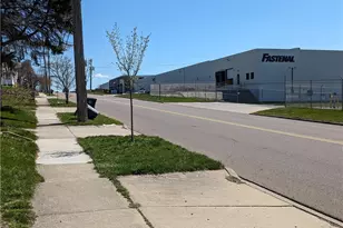 2357 19th St SW, Akron, OH 44314 - Photo 27