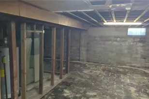 1379 Ottawa Ave, Akron, OH 44301 - Photo 9