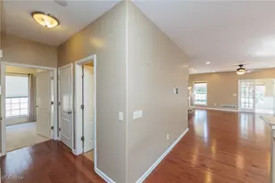 4887 Meadow Lark Dr, Lorain, OH 44053 - Photo 11