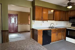 17964 Glendale Ave, Lake Milton, OH 44429 - Photo 9