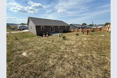 797 Glenda Street NE, Bolivar, OH 44612 - Photo 13