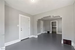 633 Brown St, Akron, OH 44311 - Photo 9