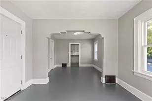 633 Brown St, Akron, OH 44311 - Photo 11