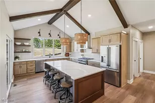 542 Lakewood Dr E, Canal Fulton, OH 44614 - Photo 17