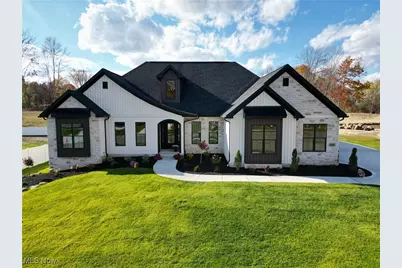 542 Lakewood Drive E, Canal Fulton, OH 44614 - Photo 1