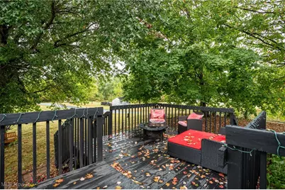 3990 Edison Street NE, Hartville, OH 44632 - Photo 23