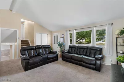 9933 Cynthia Drive, Twinsburg, OH 44087 - Photo 3