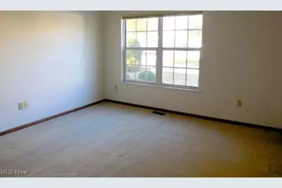 3429 Brookpoint Lane, Cuyahoga Falls, OH 44223 - Photo 7