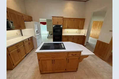 2902 Downeys Hill Drive NE, Dover, OH 44622 - Photo 11