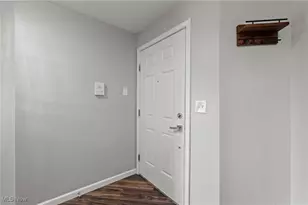 5547 Beavercrest Dr, Lorain, OH 44053 - Photo 7