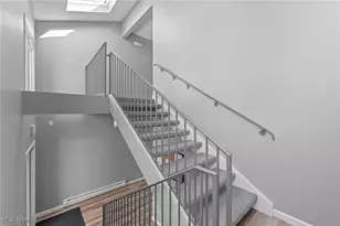 5547 Beavercrest Dr, Lorain, OH 44053 - Photo 5