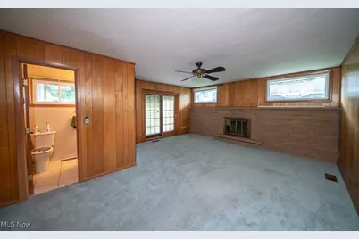 874 E Meadowlawn Boulevard, Green Hills, OH 44131 - Photo 9