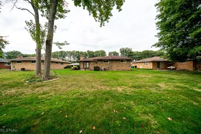 874 E Meadowlawn Boulevard, Green Hills, OH 44131 - Photo 19