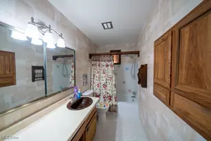 874 E Meadowlawn Blvd, Green Hills, OH 44131 - Photo 13