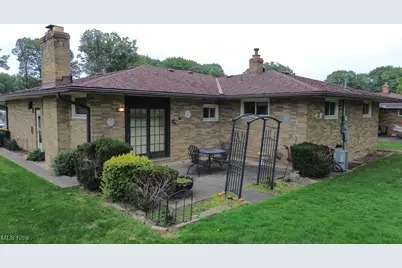 874 E Meadowlawn Boulevard, Green Hills, OH 44131 - Photo 3