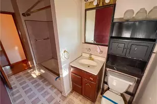 17 Sunset Dr, Martins Ferry, OH 43935 - Photo 11