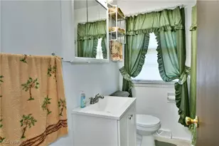 834 Compton Ln, Youngstown, OH 44502 - Photo 19