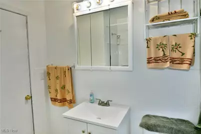 834 Compton Lane, Youngstown, OH 44502 - Photo 23