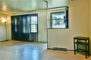 834 Compton Ln, Youngstown, OH 44502 - Photo 7